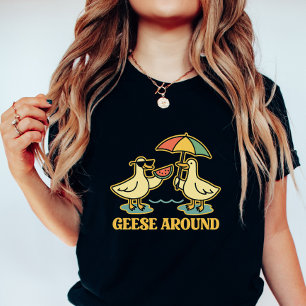 Gäss runt omkring; Sött djur skämtsamma sommar klä T Shirt
