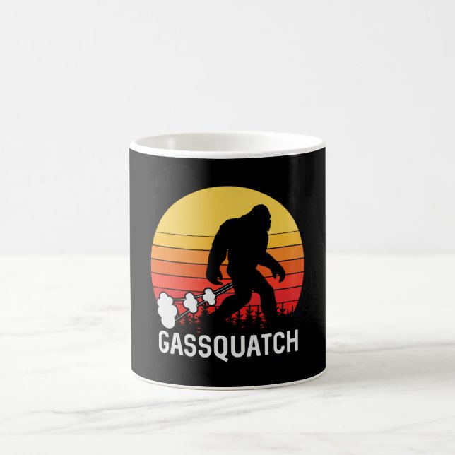 GASSQUATCH Bigfoot Retro fart Design Kaffemugg (Center)