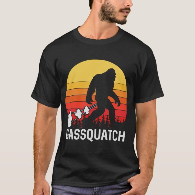 Gassquatch Funny Farting Bigfoot T Shirt (Framsida)