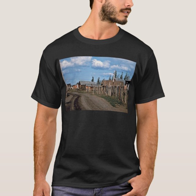 Gata av den fortYukon byn T Shirt (Framsida)