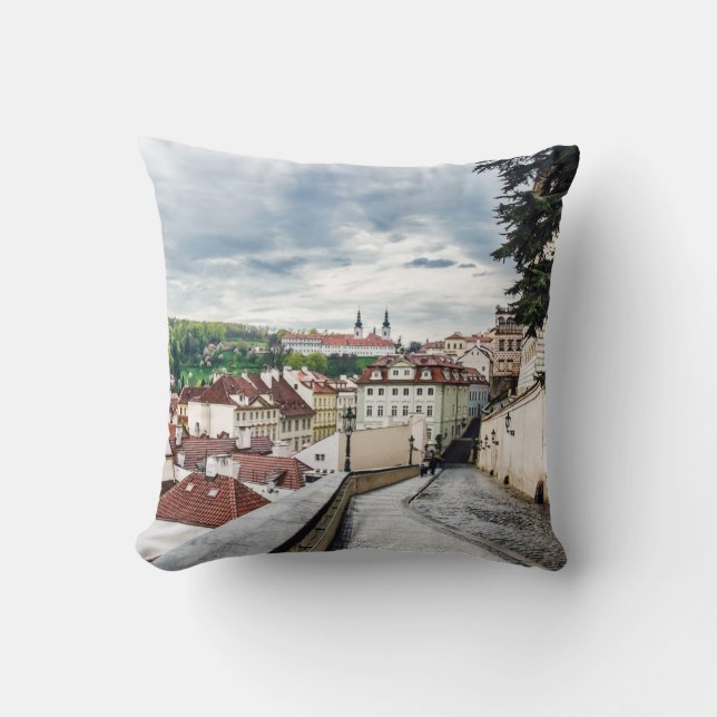 Gata i Prag i centrala staden Kudde (Framsida)