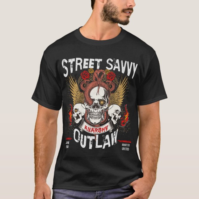 Gata Savvy Outlaw Skull Design T Shirt (Framsida)