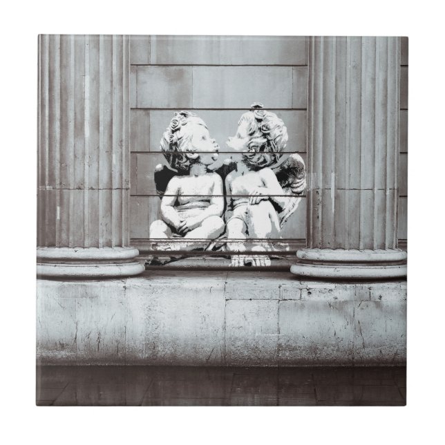 Gatakonstcherubs Kakelplatta (Framsidan)