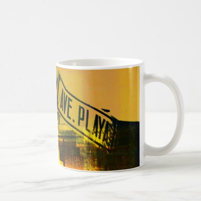 Gatan undertecknar kaffemugg (Höger)