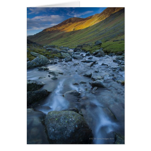 Gatesgarthdale Beck som går nedåt mot Hälsningskort (Framsidan)