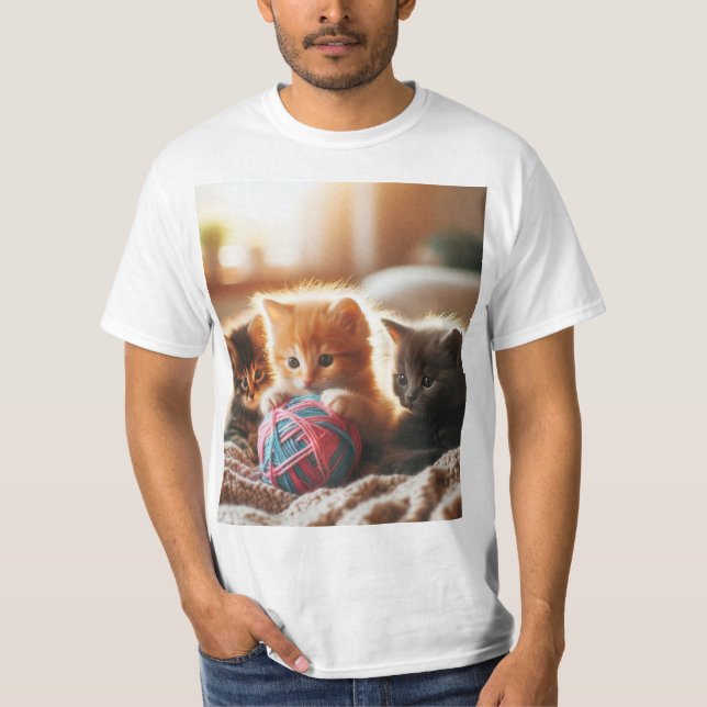 Gatitos jugando t shirt (Framsida)