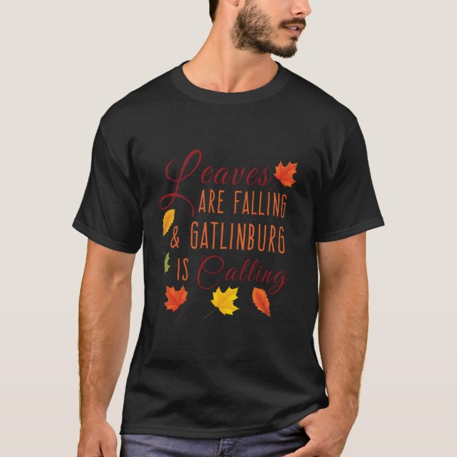 Gatlinburg kallar Underbara rökiga berg T Shirt (Framsida)
