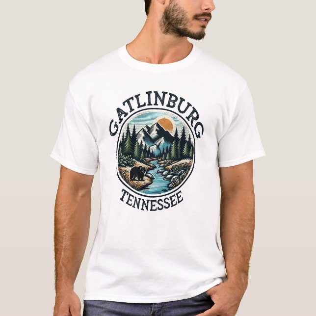 Gatlinburg Tennessee Underbara rökiga berg T Shirt (Framsida)