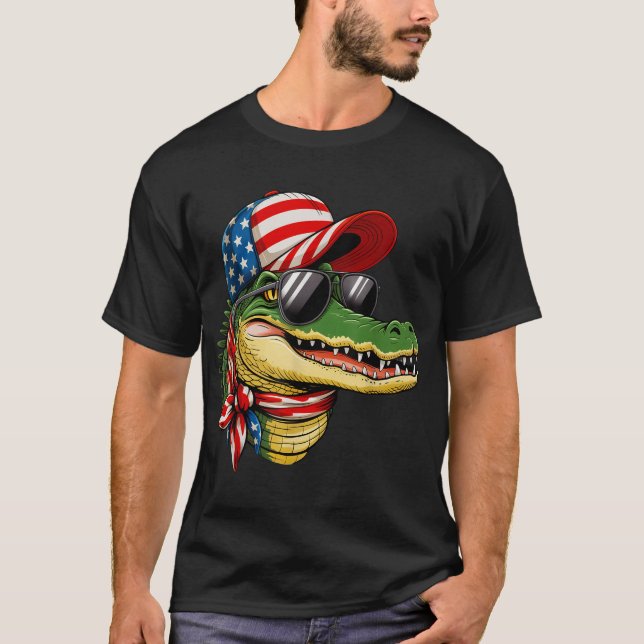 Gator Alligator Crokodile 4:e juli presenterar Man T Shirt (Framsida)