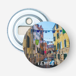 Gatuadress i Venedig med tvätt tvättat klädItalien Flasköppnare