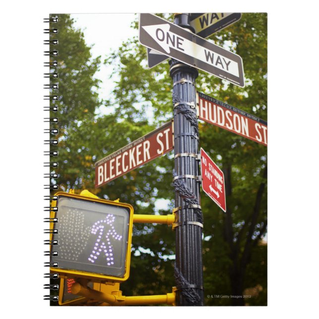 Gatuskyltar 2 anteckningsbok med spiral (Framsidan)