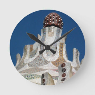 Gaudi tar tid på rund klocka