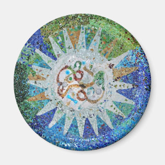 Gaudi White Sol Magnet 1