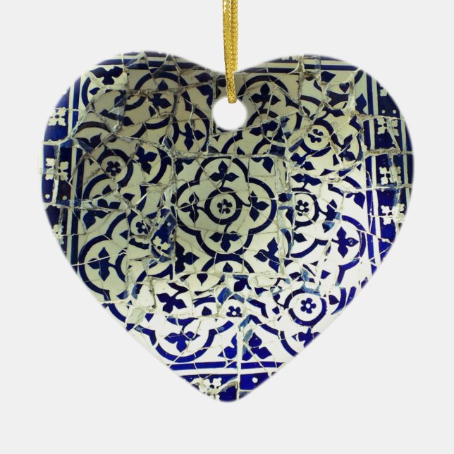 Gaudis parkerar den Guell mosaiken belägger med Julgransprydnad Keramik (Framsidan)