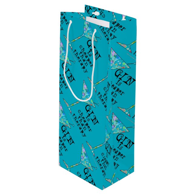 GÅVAN HÄNGER LÖS - GIN ÄR MER BILLIG ÄN TERAPI (Framsidan Vinklad)