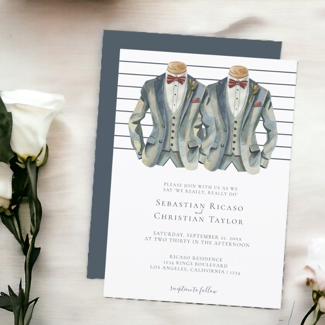 Gay Bröllop 2 Grooms i Kostym och kupéer Inbjudningar (Gay Wedding Two Grooms in Suits and Bow Ties Invitations from Ricaso. Same sex wedding invites. )