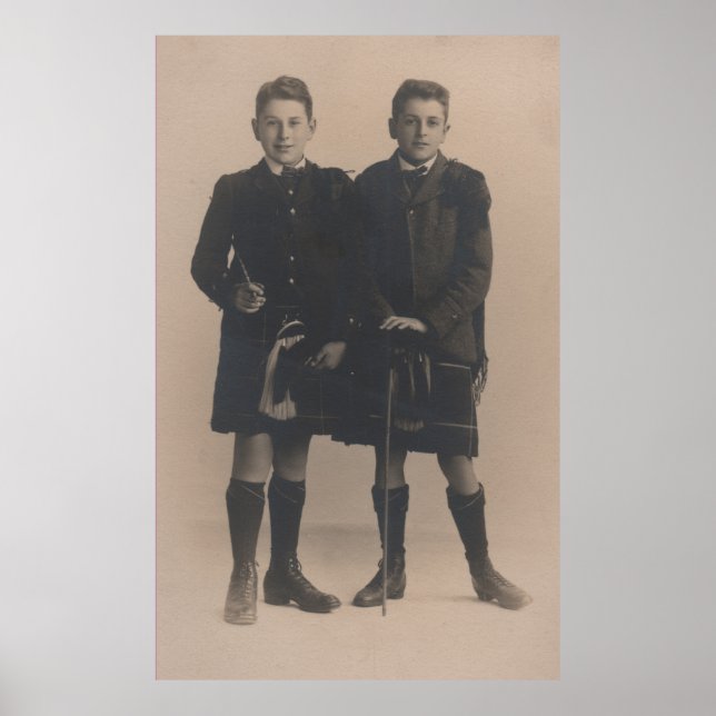 Gay Interest Handsome Young Manar i Kilts Poster (Framsidan)