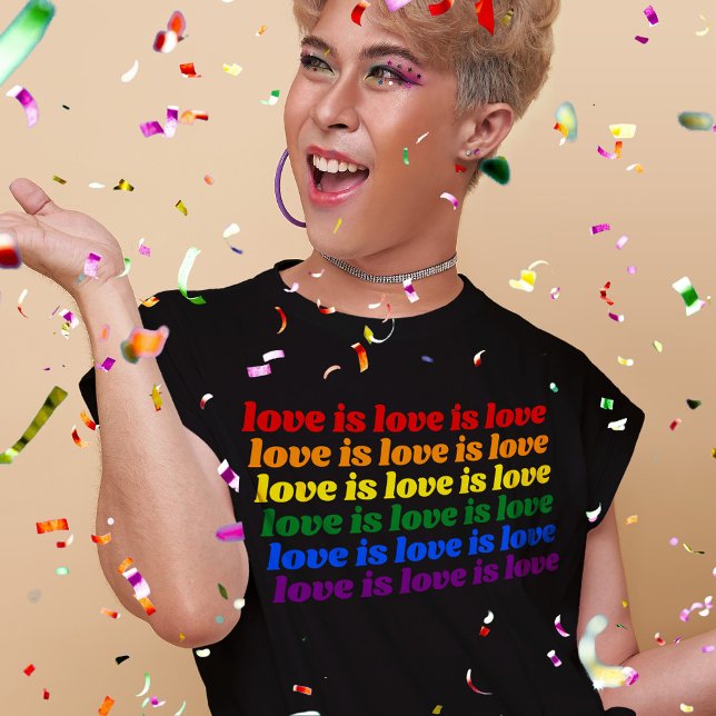 Gay LGBT Rainbow Pridet Flagga Kärlek är Kärlek T Shirt (In Situ)