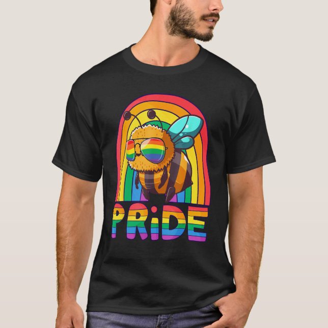 Gay Pride Bee LGBT Cute Bee Rainbow LGBT Gay Ally  T Shirt (Framsida)