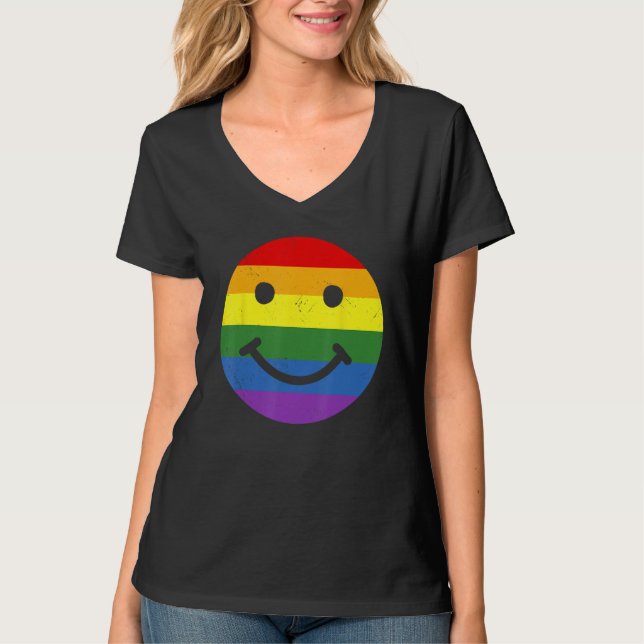 Gay Pride Equality LGBTQ Smile T Shirt (Framsida)