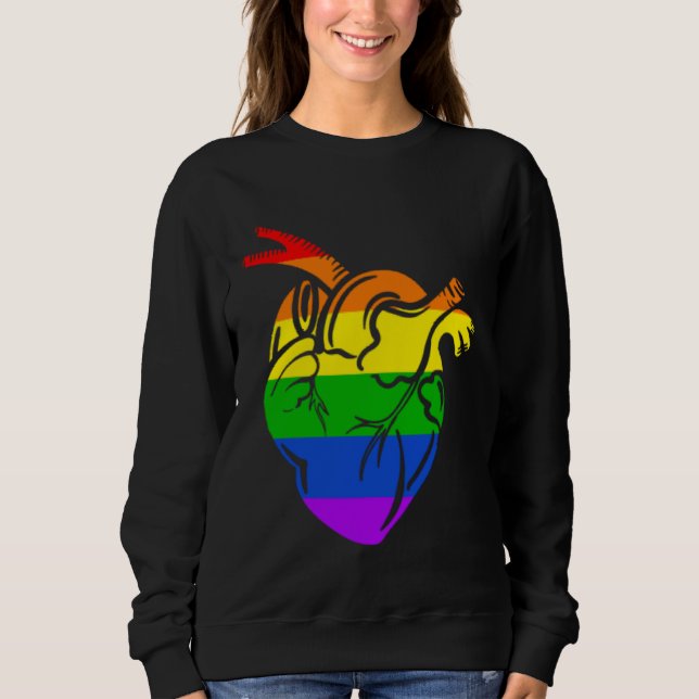 Gay Pride Flag Heart LGBTQ Trans Lesbian Queer Pri T Shirt (Framsida)