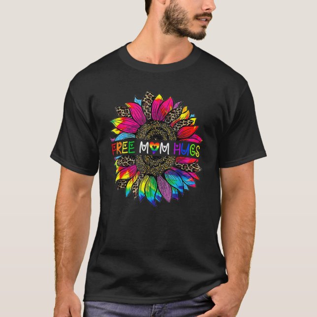 Gay pride Free Mamma Hugs Solros Leopard Rainbow T Shirt (Framsida)