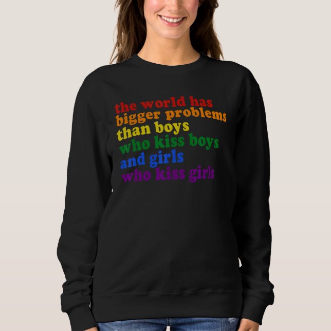 Gay pride månad har världen större problem i LGB T Shirt (Framsida)