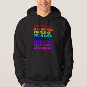 Gay pride-månaden har världen större problem hoodie