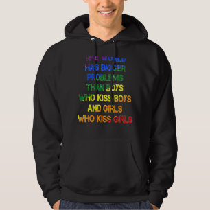Gay pride-månaden har världen större problem hoodie