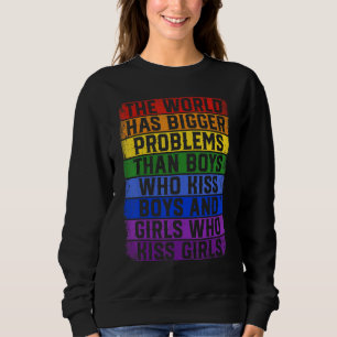 Gay pride-månaden har världen större problem t shirt