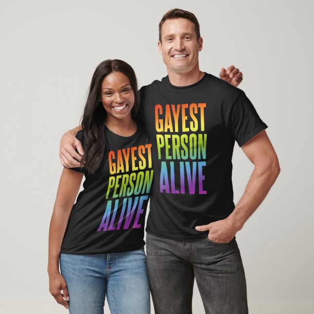Gayest Person Alive | Köer | Rainbow Färg T Shirt (Unisex)