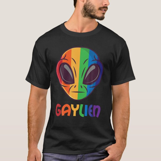 Gaylien Funny Gay Alien LGBT Gay pride Rainbow T Shirt (Framsida)