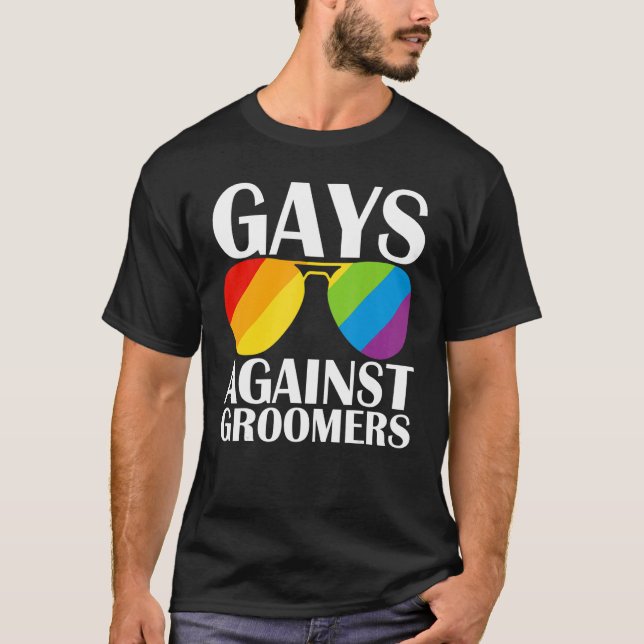 Gays against Groomers Gradien Groom Hundar not Kid T Shirt (Framsida)
