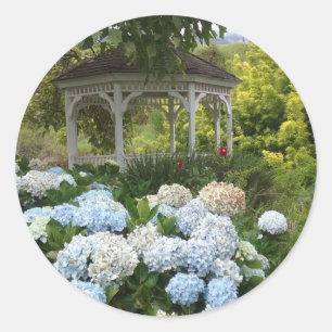 Gazebo- och ljusblå storkök runt klistermärke