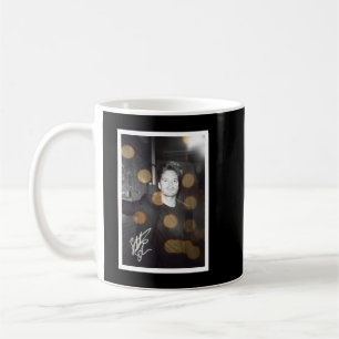 Ge För manar autograf. - Sebastian Stan Barnes Es Kaffemugg