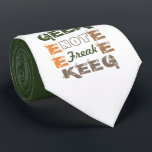 Geek not Freak Tie Slips<br><div class="desc">Den här Geek-Freaken kan inte vara personlig för att ha någon färg-bakgrund. Välj att anpassa den här produkten och få roligt att välja från en mängd färg från vår spektrumpall.</div>