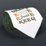 Geek not Freak Tie Slips<br><div class="desc">Den här Geek-Freaken kan inte vara personlig för att ha någon färg-bakgrund. Välj att anpassa den här produkten och få roligt att välja från en mängd färg från vår spektrumpall.</div>