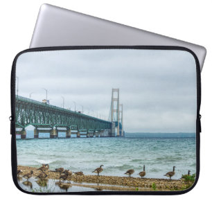 Geese at Mighty Mac Laptop Fodral