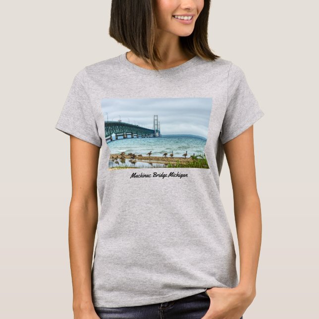 Geese at Mighty Mac T-Shirt (Framsida)