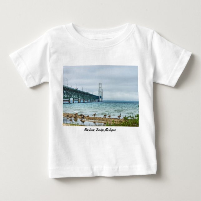 Geese at Mighty Mac T Shirt (Framsida)