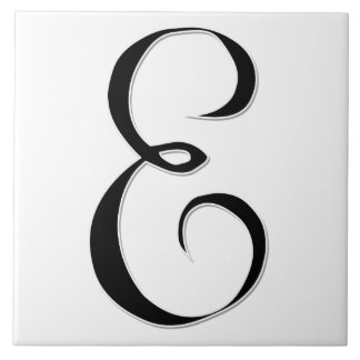 Geessele Brev E i Black Monogram Tile Kakelplatta