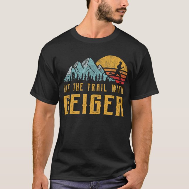 GEIGER-familjen som körs - Slå spåret med GEIGER T Shirt (Framsida)