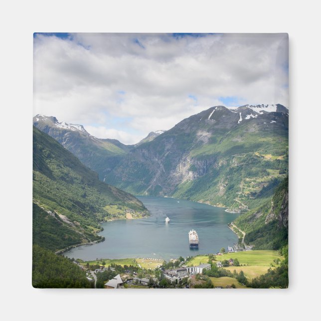 Geirangerfjordsvy i Norge kvadratmagnet Magnet (Framsidan)