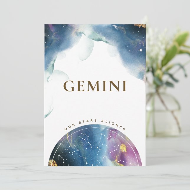 Gemini-Bordsnumret Signera Celestial Watercolor Ca Inbjudningar (Stående Fram)
