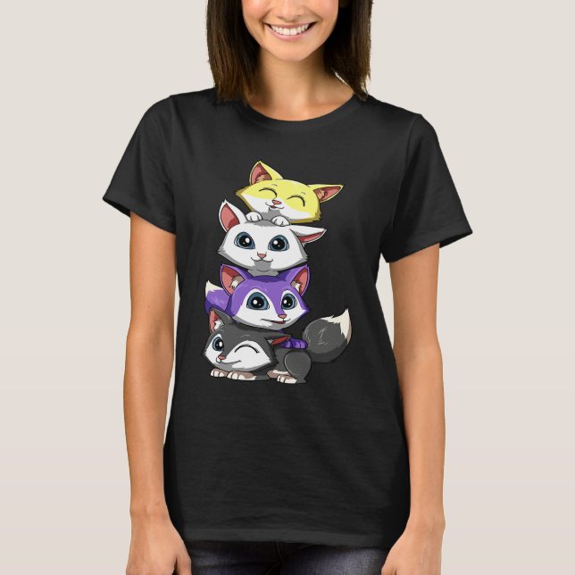 Genderqueer Nonbinary Pride LGBTQ Foxes T Shirt (Framsida)