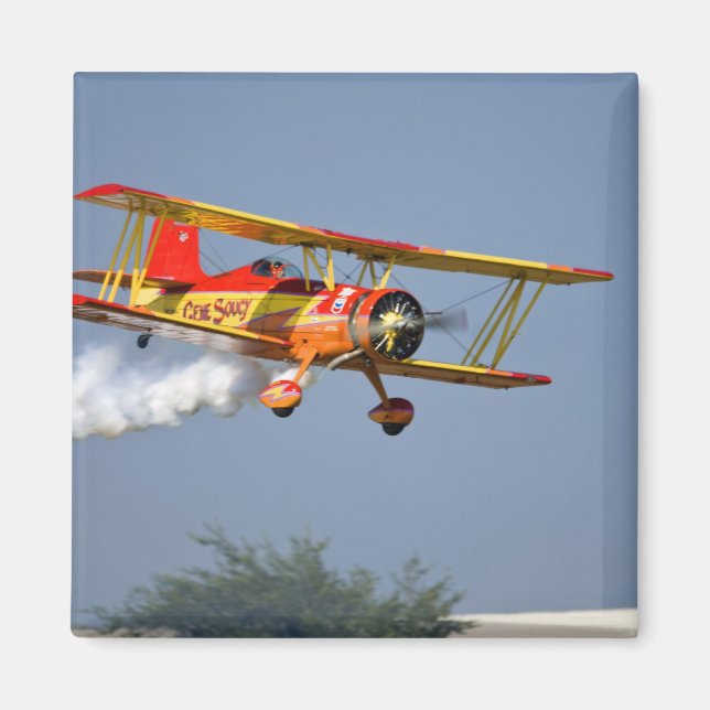 Gene Soucy som utför aerobatik i Grumman Magnet (Framsidan)