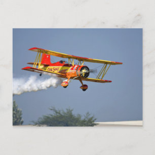 Gene Soucy som utför aerobatik i Grumman Vykort