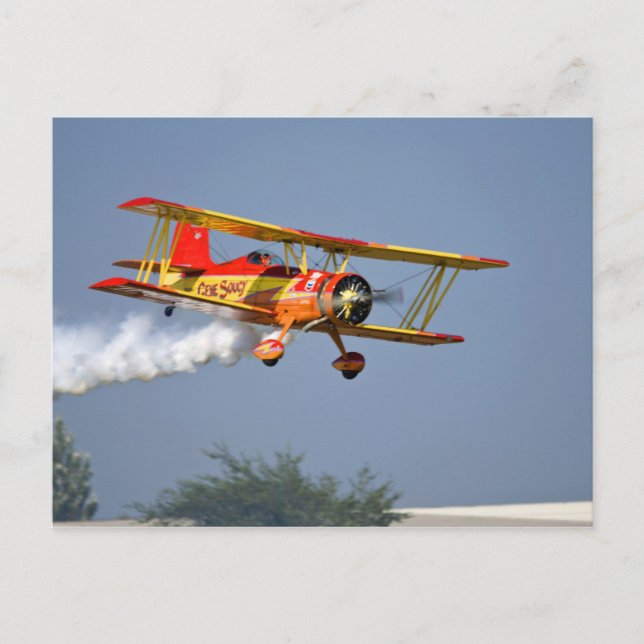 Gene Soucy som utför aerobatik i Grumman Vykort (Framsida)