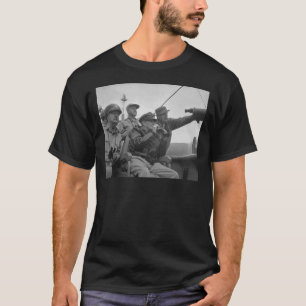 General Douglas MacArthur Beskjuta av Inchon Tee Shirt
