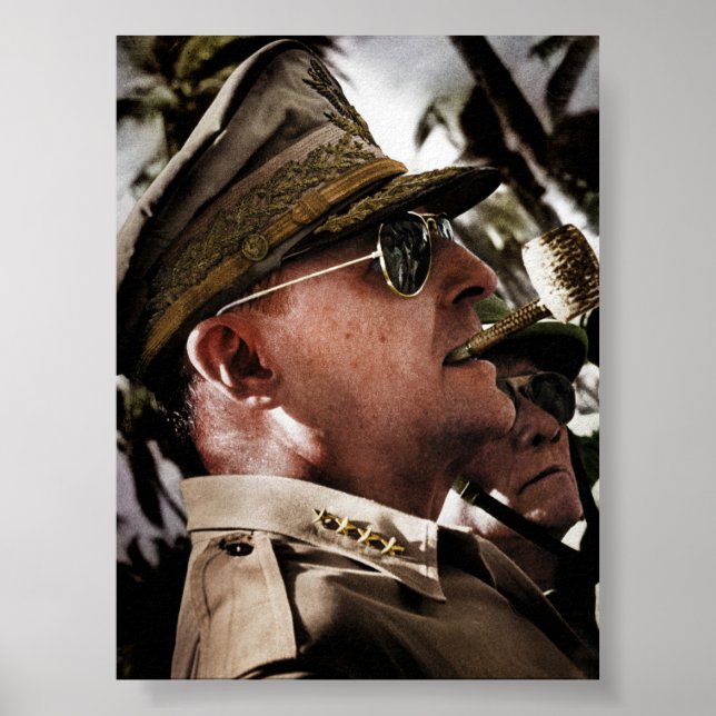 General Douglas MacArthur Poster (Framsidan)